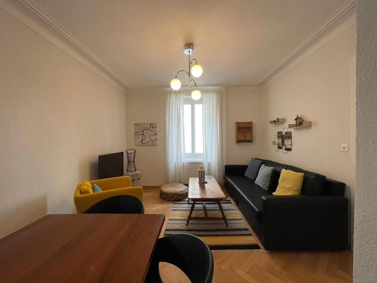 Appartement Luna Avec Parking Couvert Prive Ле-Локль Экстерьер фото